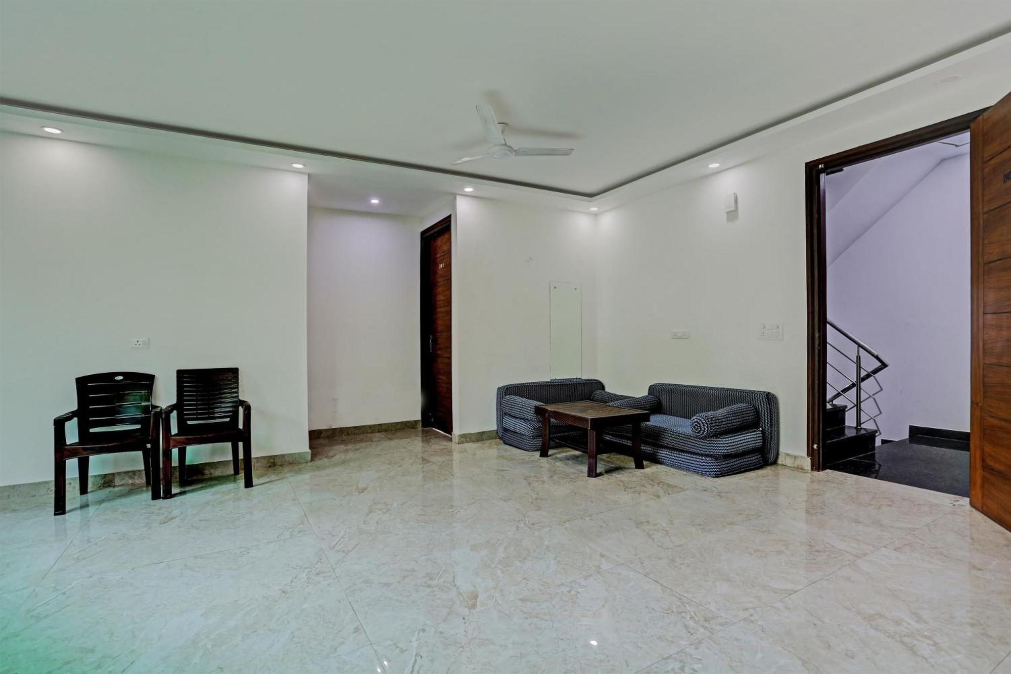 Hotel O Vikrant Residency Gurgaon Exterior foto